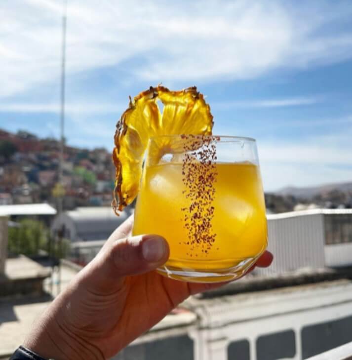 Cocteles deliciosos en Nigromante rooftop Guanajuato